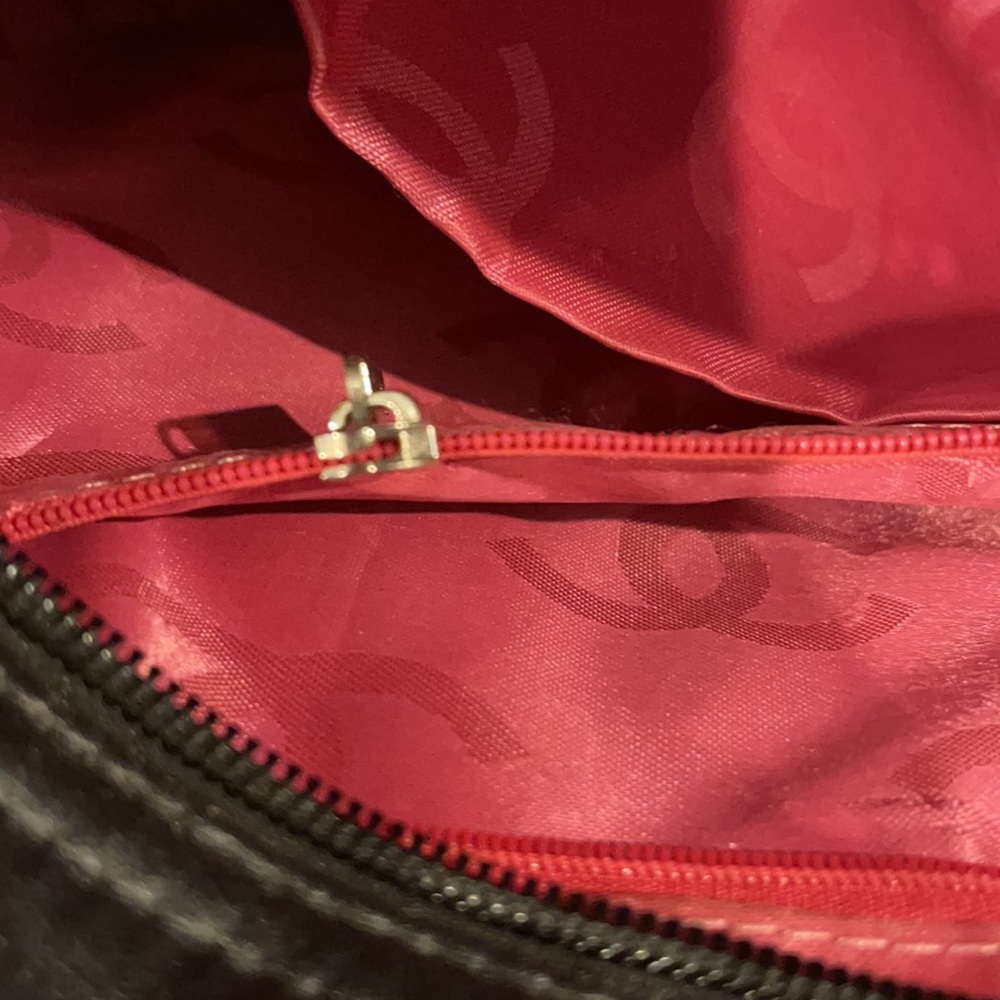 Iconic Chanel bag !!!! - Picture 7 of 8
